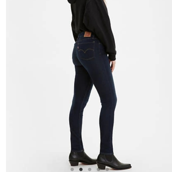Levi's 711 Skinny Jeans - Picture 3 of 6
